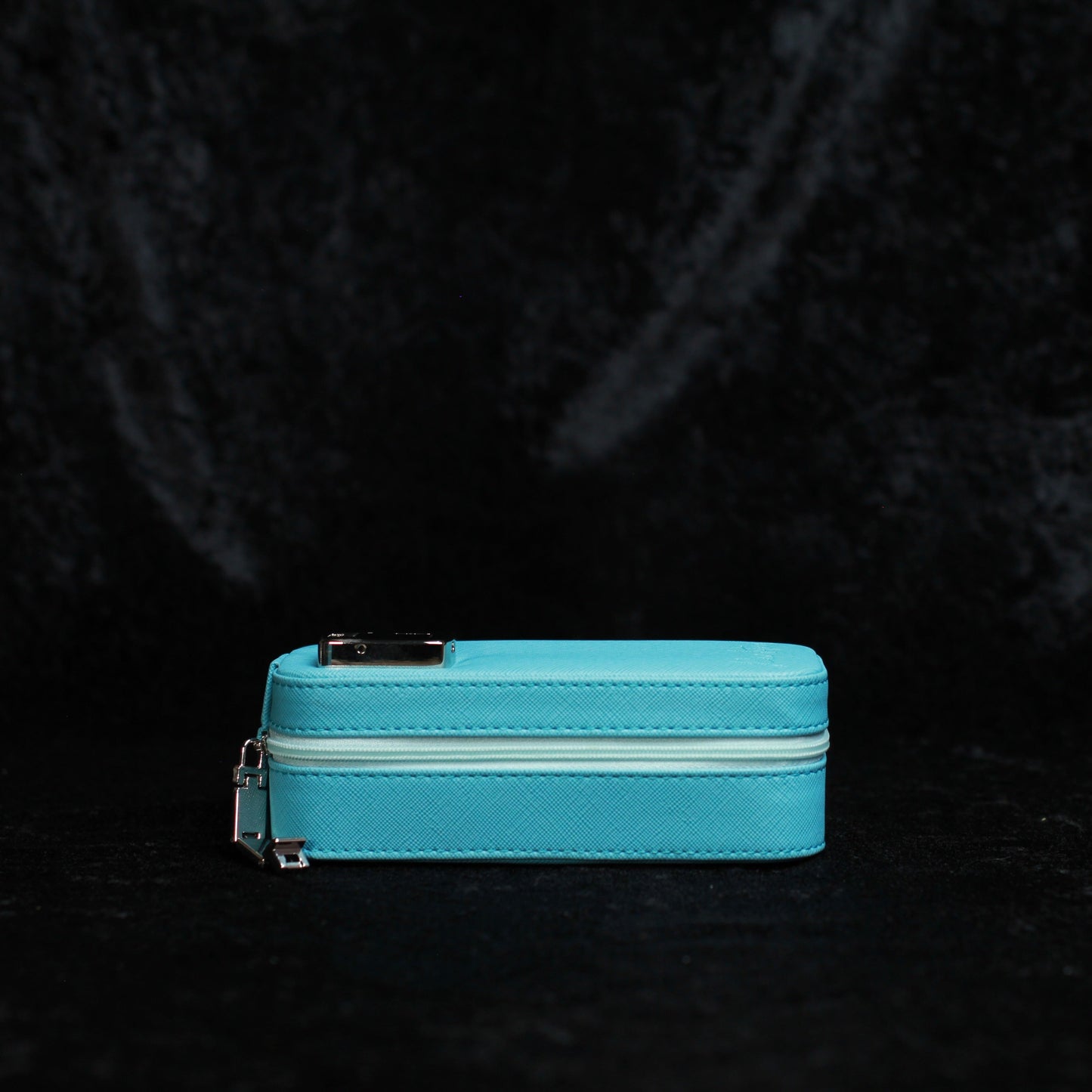 Bermuda Blue Locking Richtual Cache